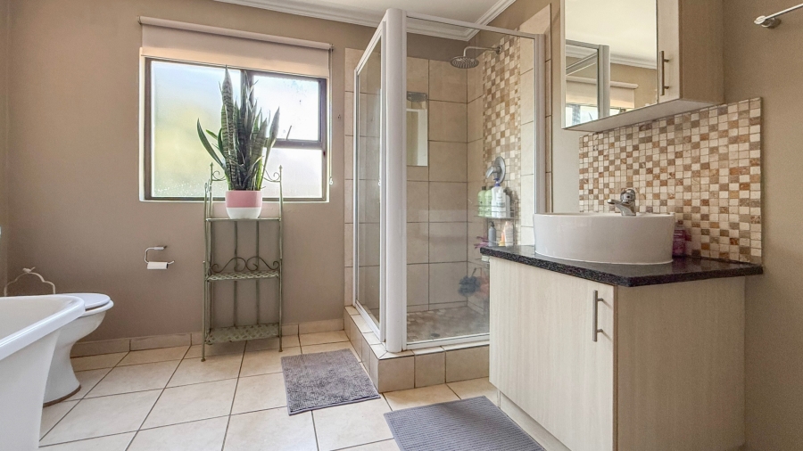 3 Bedroom Property for Sale in Leloko Lifestyle Estate North West